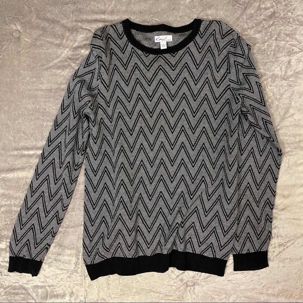 Black & White Chevron Crew Neck Sweater